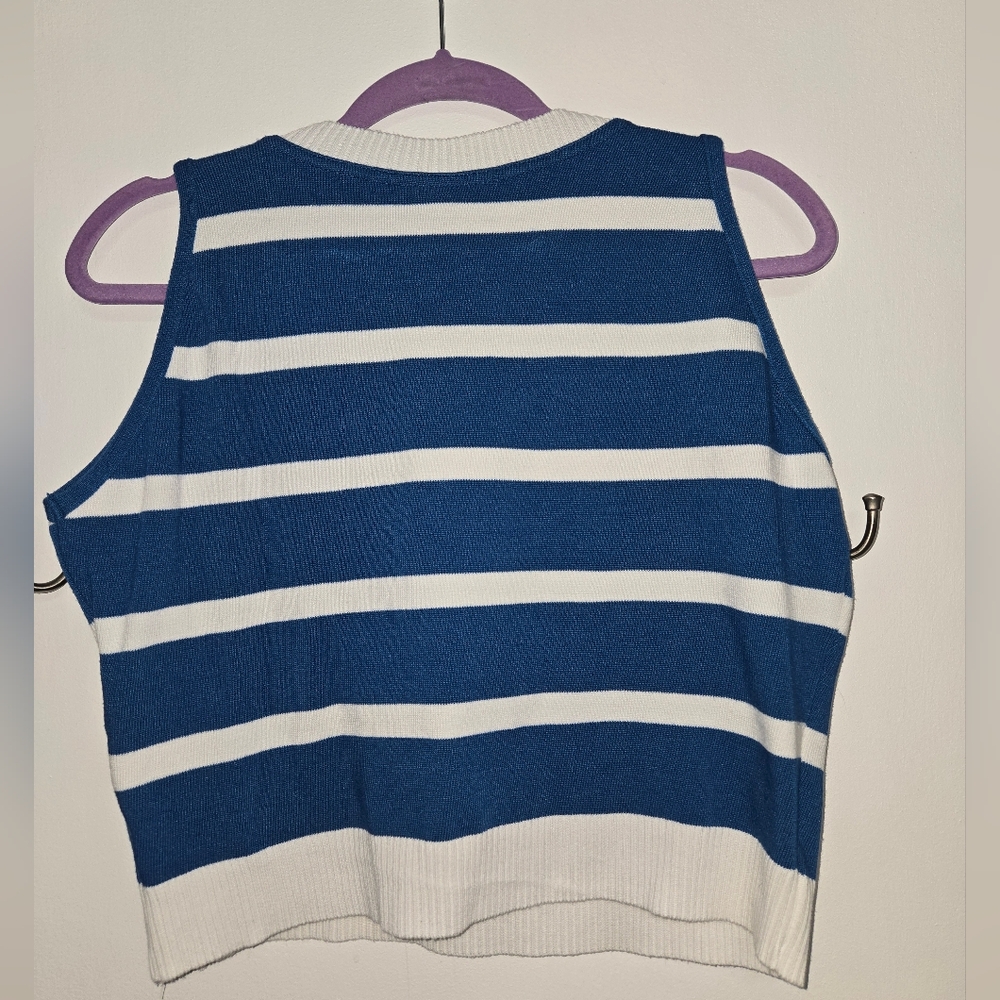 Elhoffer Design Essential Susan Crop - Picture 2 of 2